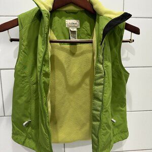 L.L. Bean Medium Petite bright green vest